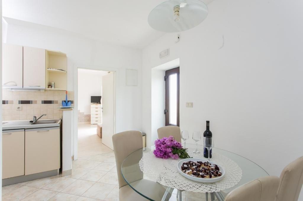 Apartments Maria Donje Celo Buitenkant foto
